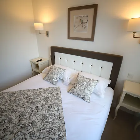 Restaurant Le Lion D'or Hotel 3*