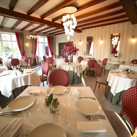 Restaurant Le Lion D'or Saint-Hilaire-du-Harcouët