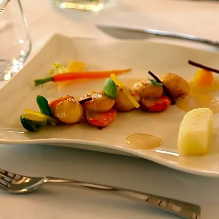 Restaurant Le Lion D'or Hotel Saint-Hilaire-du-Harcouët