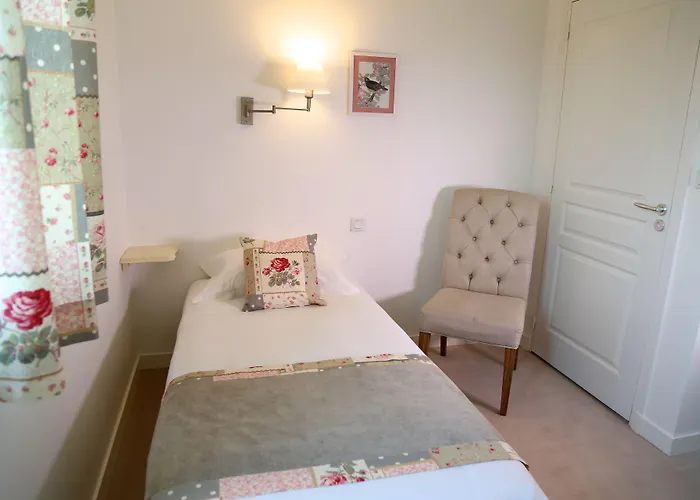 Restaurant Le Lion D'or Hotel Saint-Hilaire-du-Harcouet