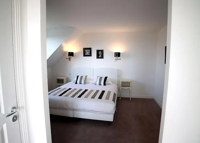 Restaurant Le Lion D'or Saint-Hilaire-du-Harcouet