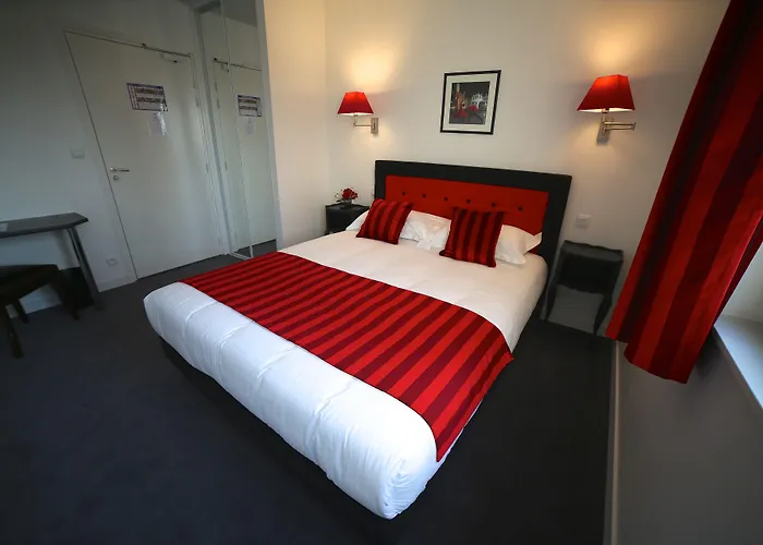 Hotel Restaurant Le Lion D'or Saint-Hilaire-du-Harcouet