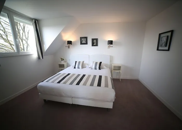 Hotel Restaurant Le Lion D'or 3*